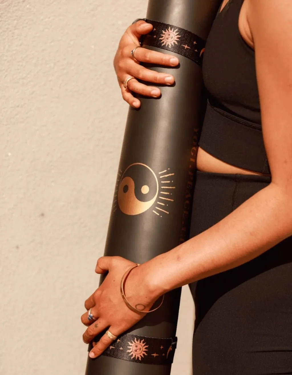 5 mm Deluxe Black   GOLD Yoga Mat   Strap