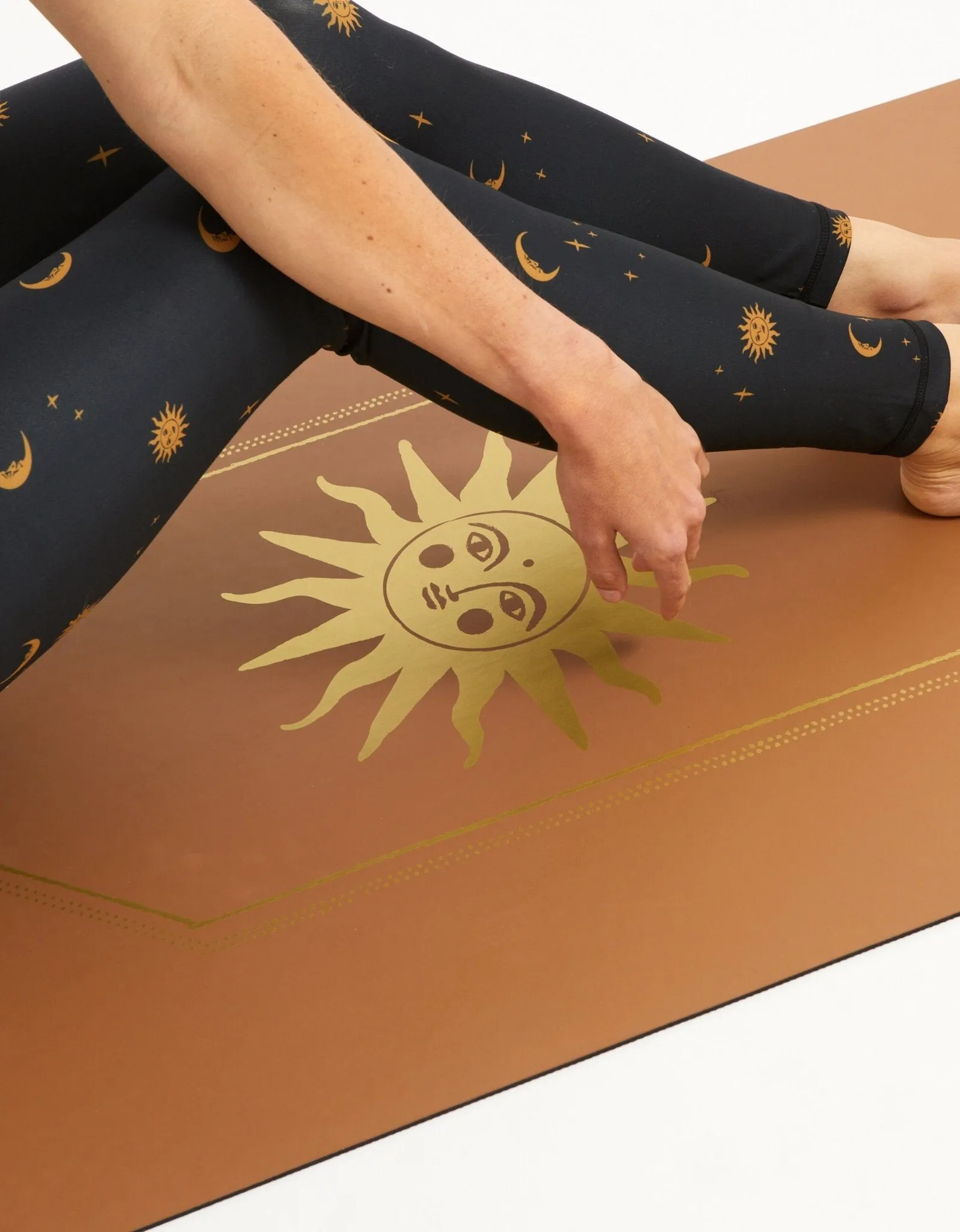 5 mm Deluxe Spice   GOLD Yoga Mat   Strap