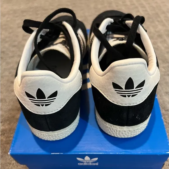 Adidas Gazelle Shoes Size 13.5 Kids Unisex