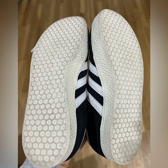 Adidas Gazelle Shoes Size 13.5 Kids Unisex