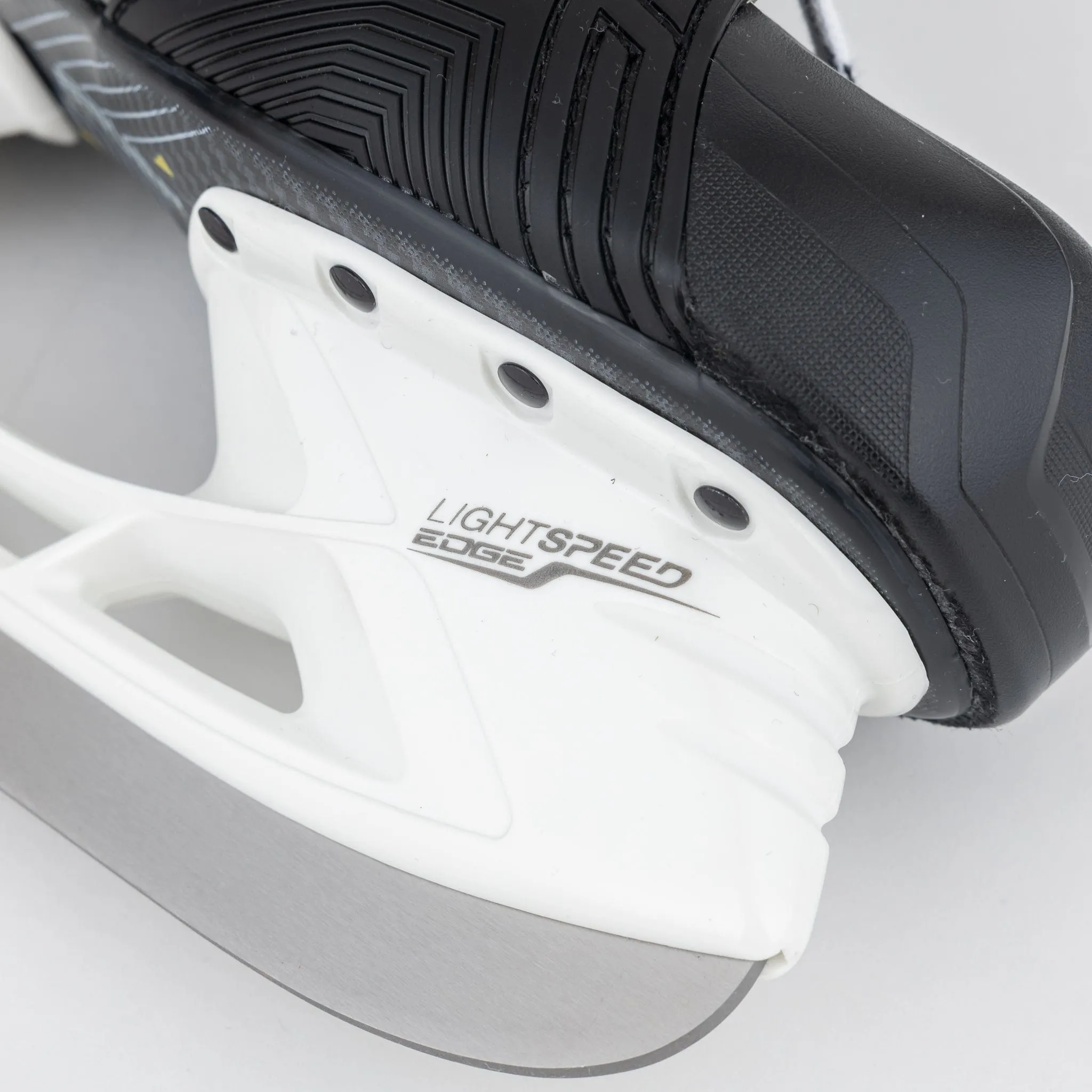 Bauer Supreme M40 Intermediate Hockey Skates