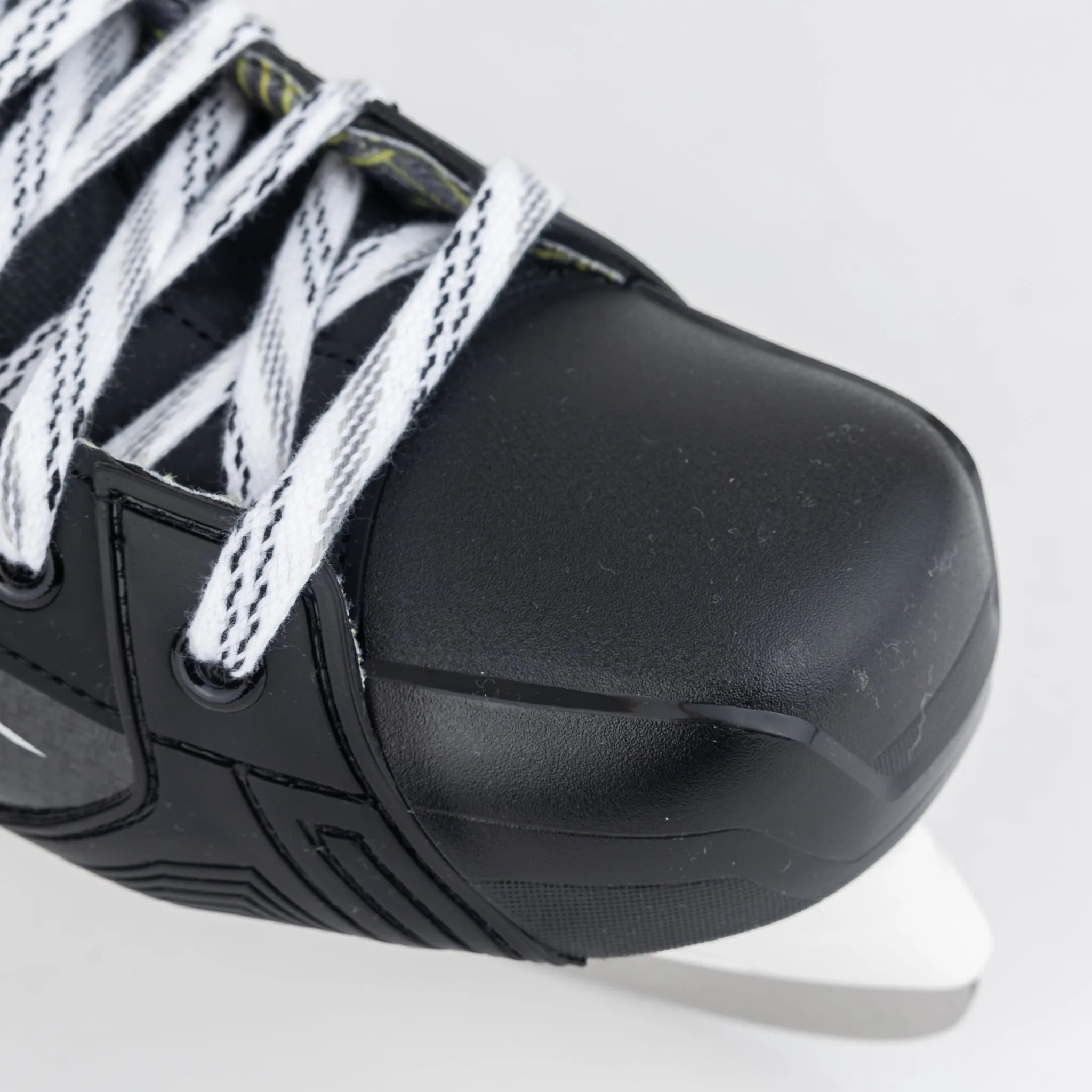 Bauer Supreme M40 Intermediate Hockey Skates