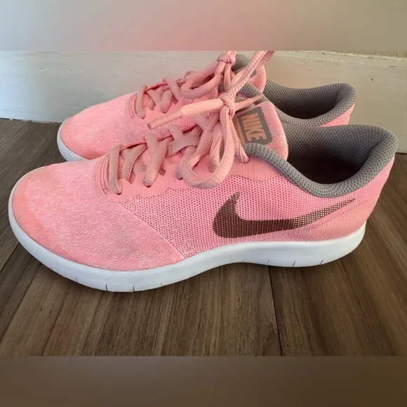 Children’s Nike Flex Contact Sneakers New, Coral Pink*size4.5*