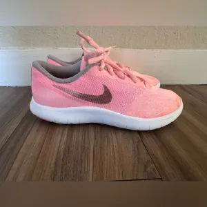 Children’s Nike Flex Contact Sneakers New, Coral Pink*size4.5*