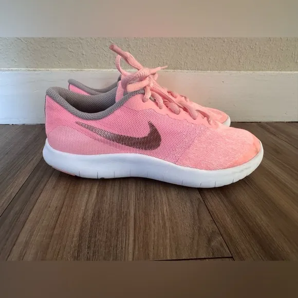 Children’s Nike Flex Contact Sneakers New, Coral Pink*size4.5*