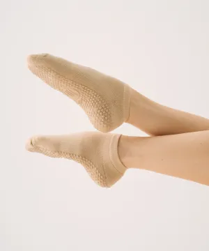 Classic Low Rise Grip Socks - Almond