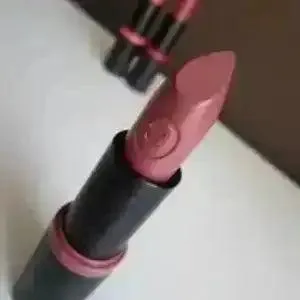 Essence Rouge À Lèvres Long Lasting Lipstick