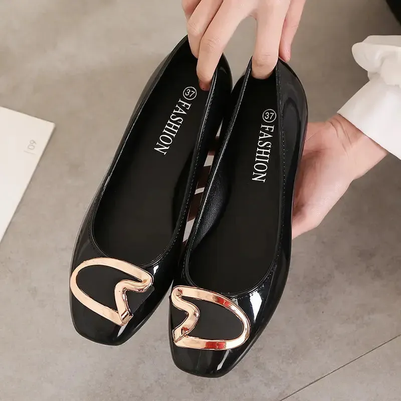 Fashion slip on high quality shoes ladies flat shoes pumps women's flats.