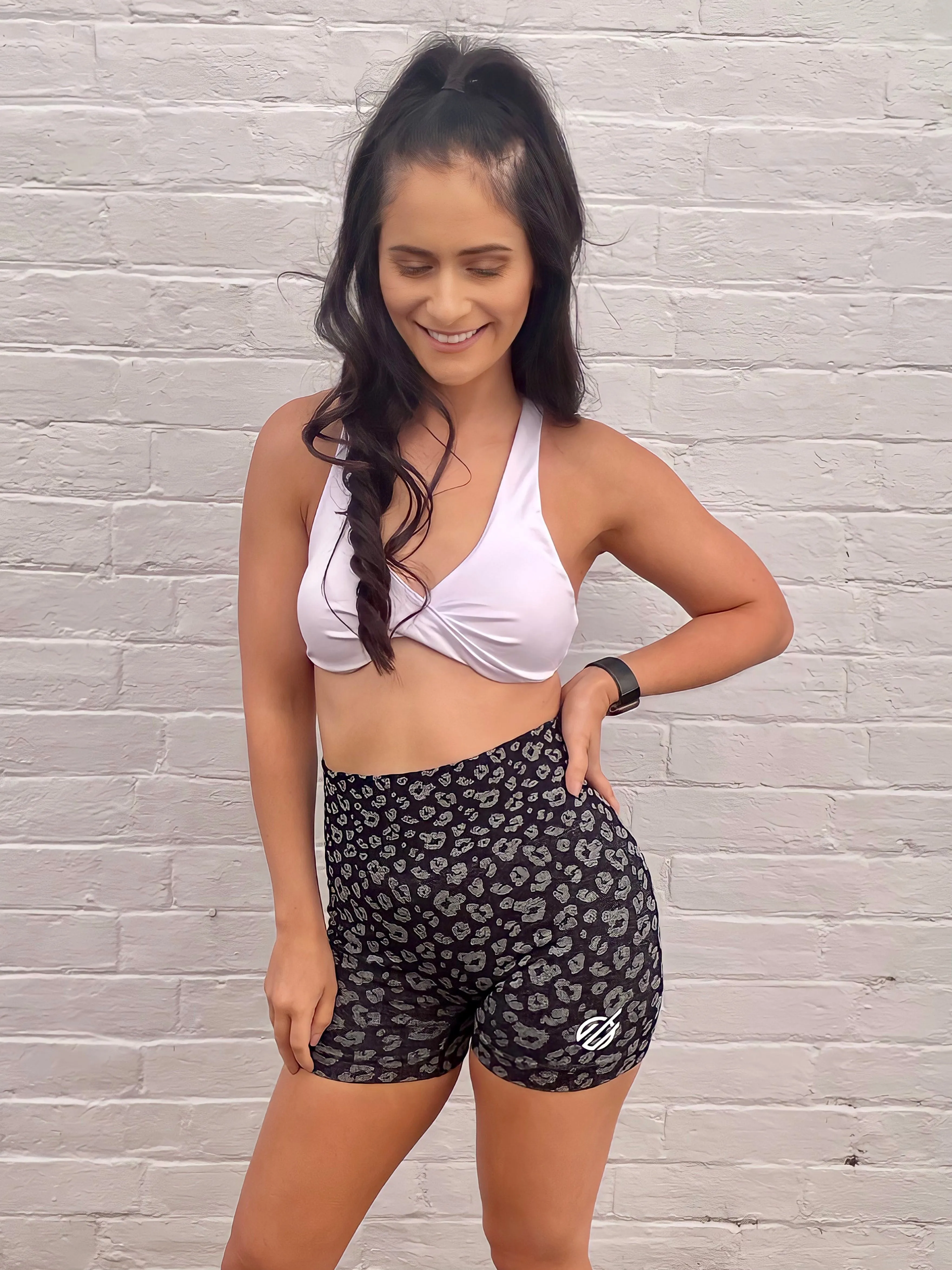 FORM BOOTY SHORTS in BLACK