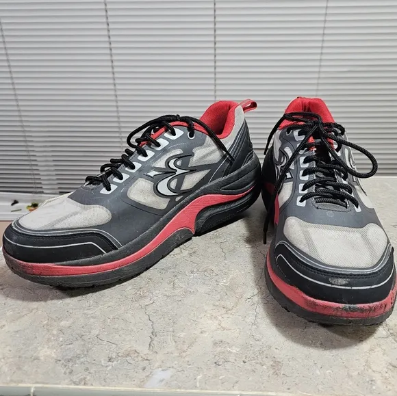 Gdefy Gravity Defyer Ion Grey Red Walking Shoes Men's Size 13