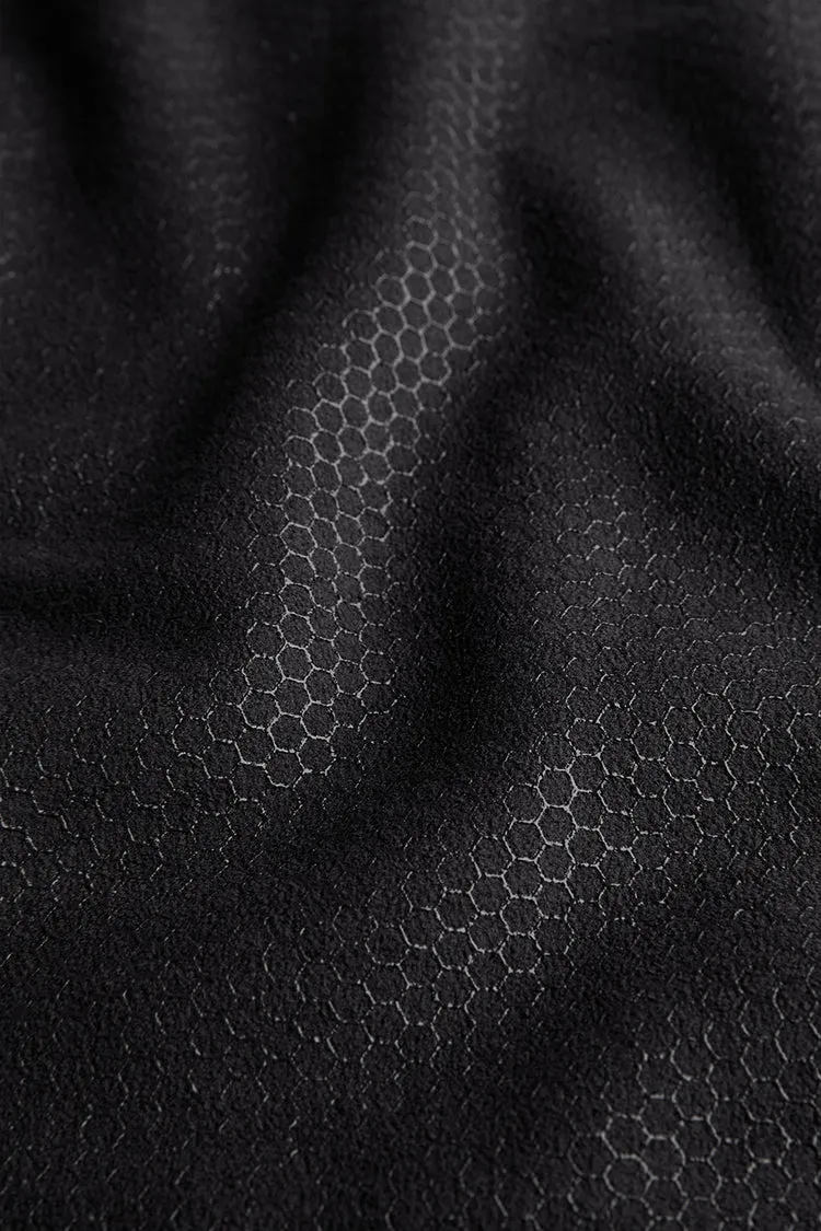 Grounded No-Slip Towel