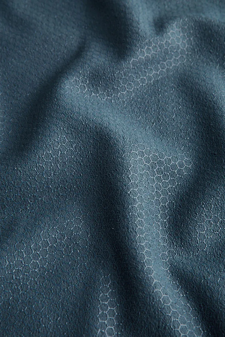 Grounded No-Slip Towel
