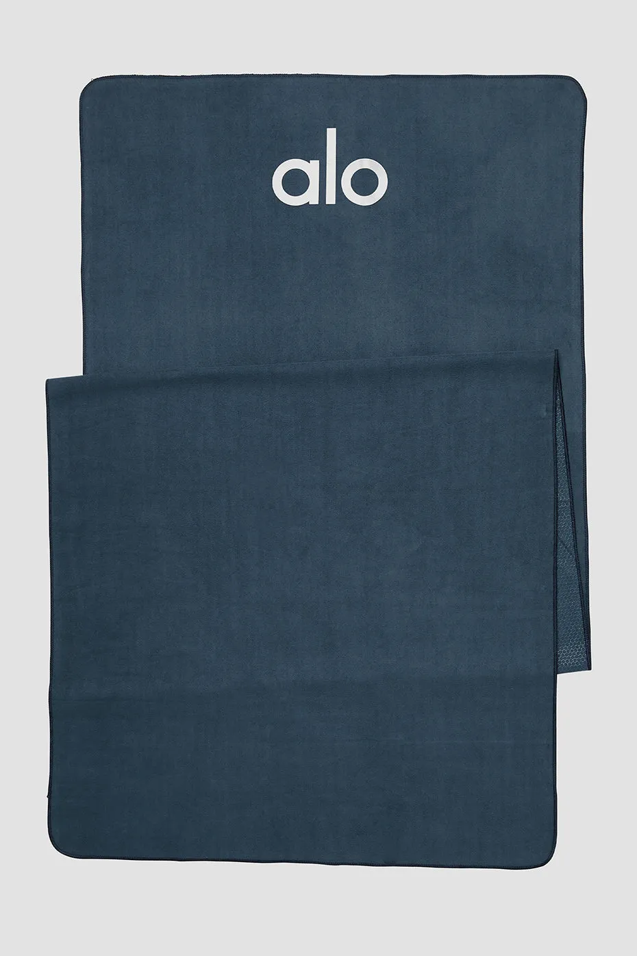 Grounded No-Slip Towel