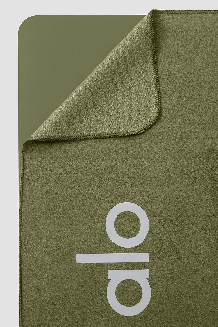 Grounded No-Slip Towel