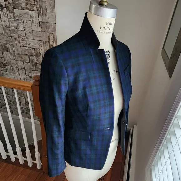 J. CREW Regent blazer in Black Watch with satin lapel Size 6 petite