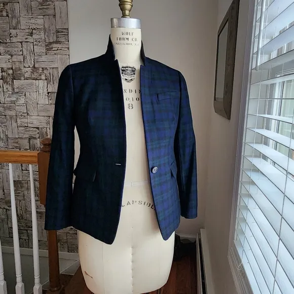 J. CREW Regent blazer in Black Watch with satin lapel Size 6 petite