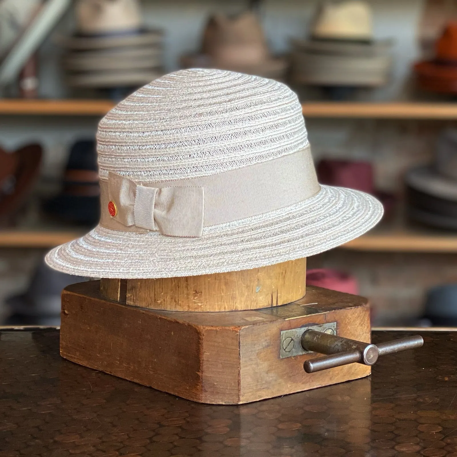 Jule Hemp Cloche Hat