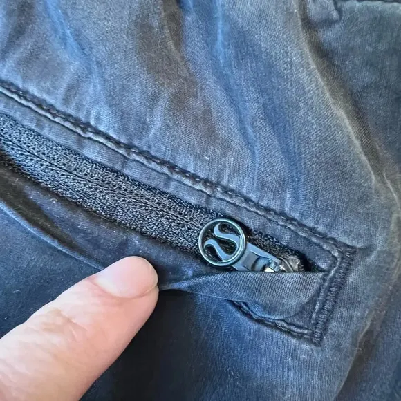 LULULEMON Varsity Shorts in Black Tencel