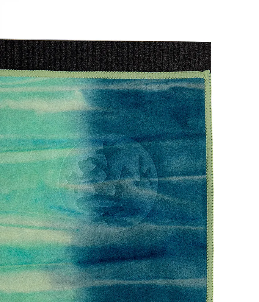 Manduka eQua® Mat Towel - Maldive Hand Dye