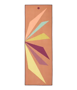 Manduka Yogitoes Plus Repreve Yoga Mat Towel 71'' - Palm Punch 3.0