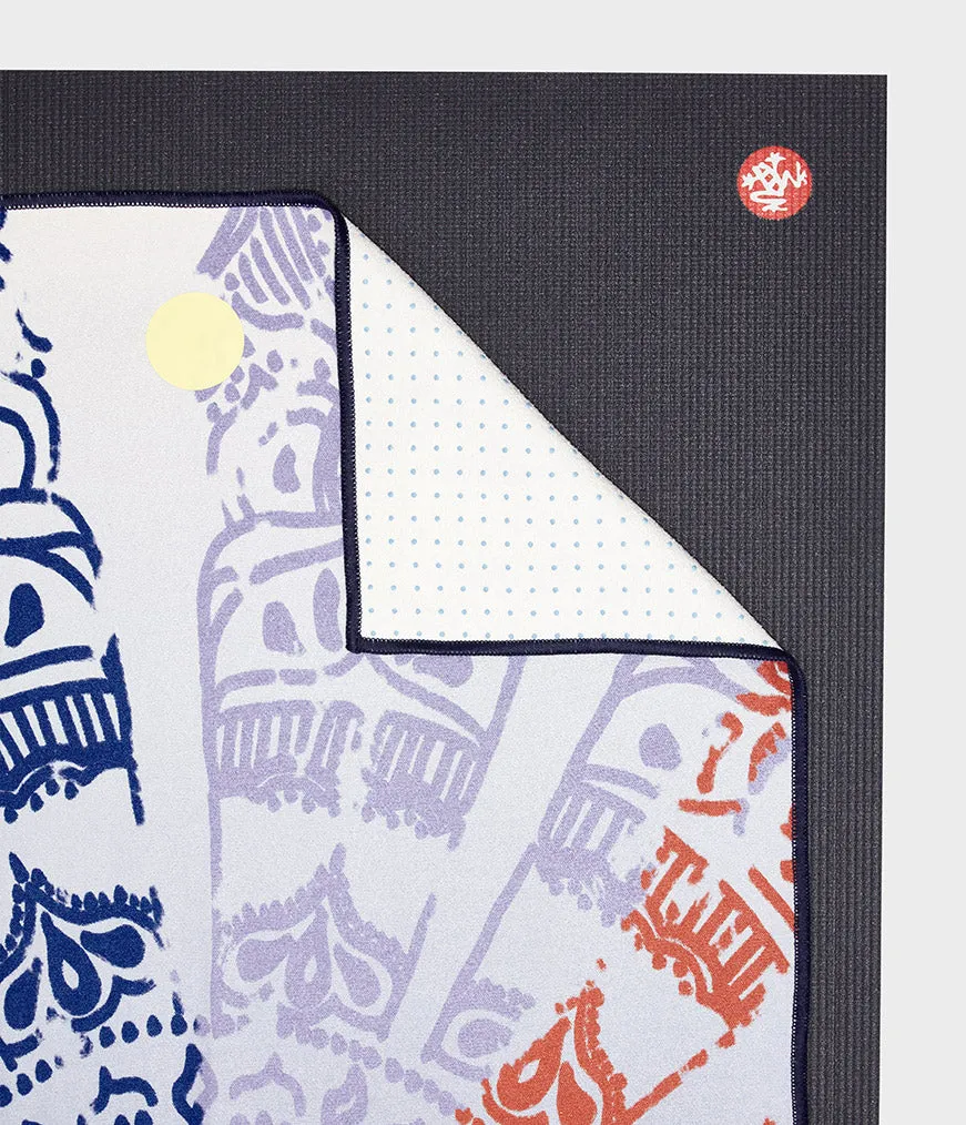 Manduka Yogitoes Skidless Yoga Mat Towel 71'' - Chakra Blue 2.0