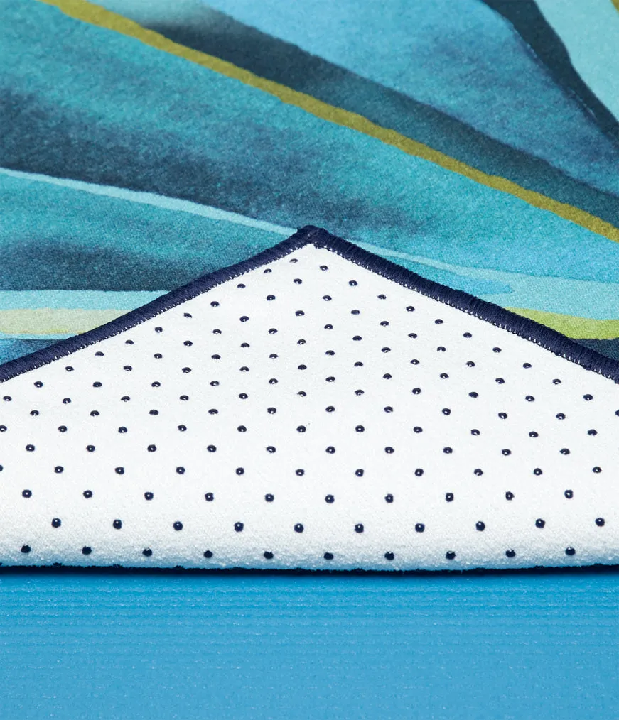 Manduka Yogitoes Skidless Yoga Mat Towel 71'' - Emerald Enlightenment 2.0