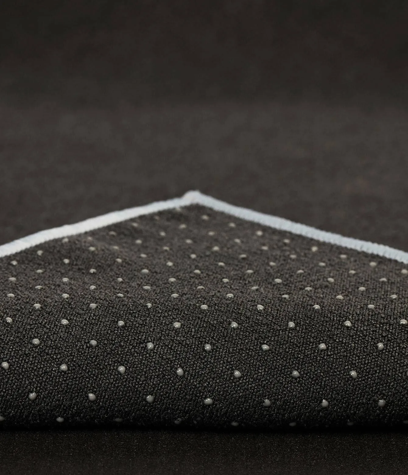 Manduka Yogitoes Skidless Yoga Mat Towel 71'' - Grey 2.0