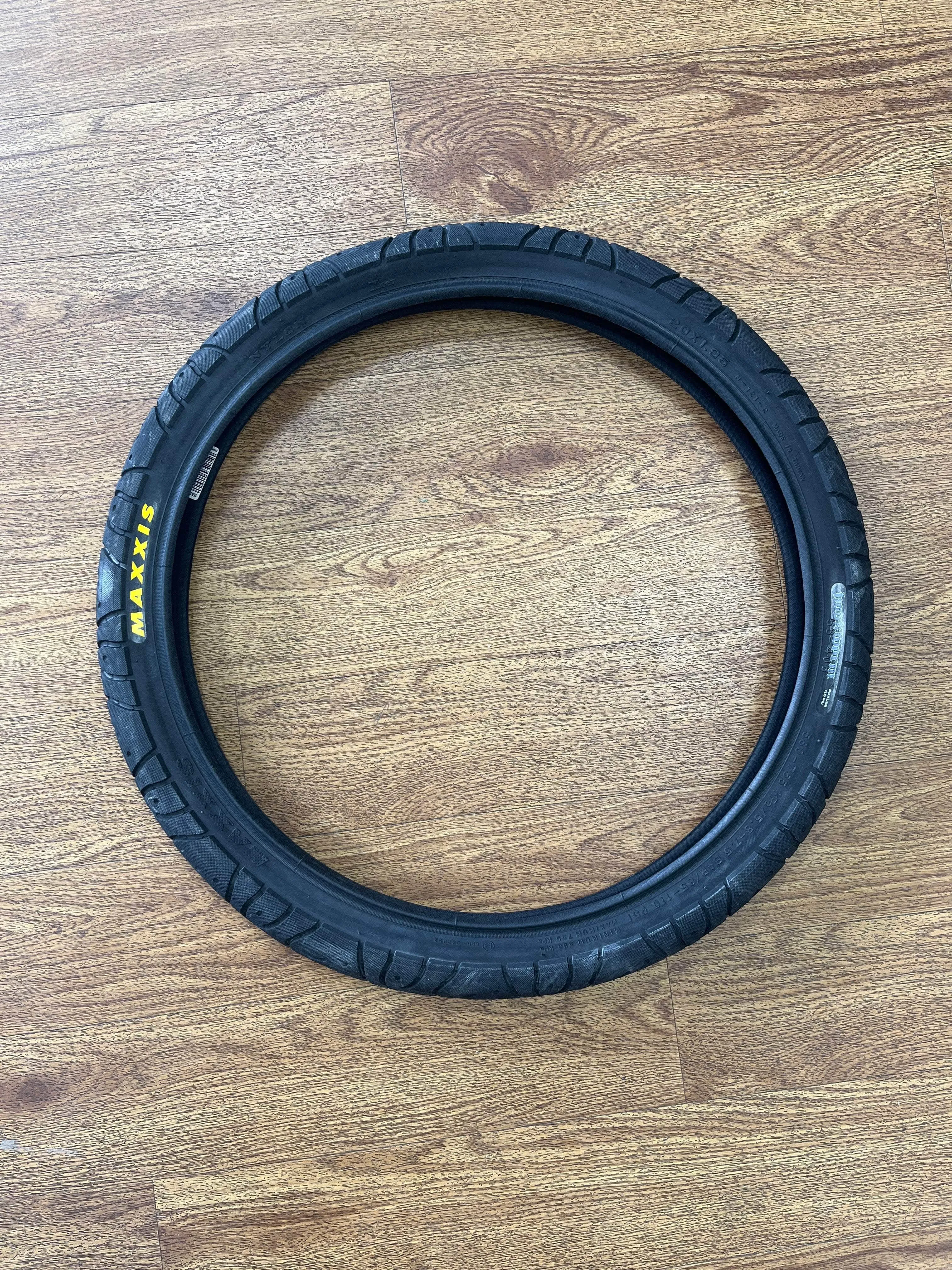 Maxxis Hookworm 20x1.95 Tyre Black