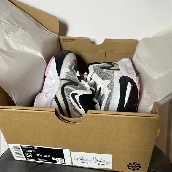 •NEW• Nike Kyrie 8 GO (GS) Sneakers. 5.5Y / 7W / EUR 38