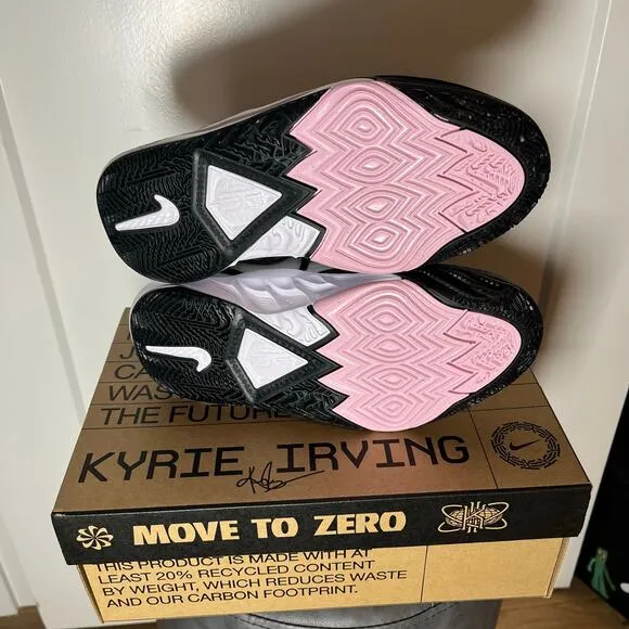 •NEW• Nike Kyrie 8 GO (GS) Sneakers. 5.5Y / 7W / EUR 38