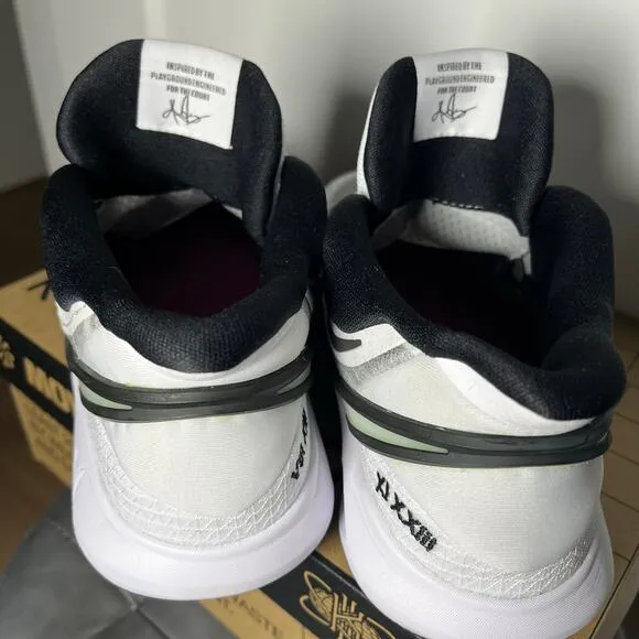 •NEW• Nike Kyrie 8 GO (GS) Sneakers. 5.5Y / 7W / EUR 38