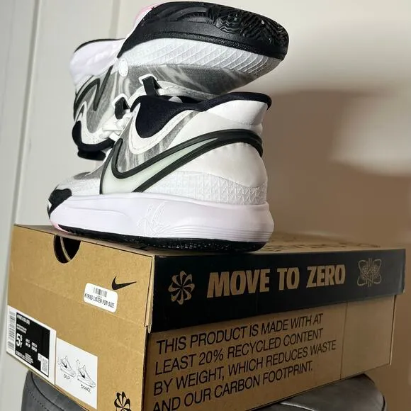 •NEW• Nike Kyrie 8 GO (GS) Sneakers. 5.5Y / 7W / EUR 38