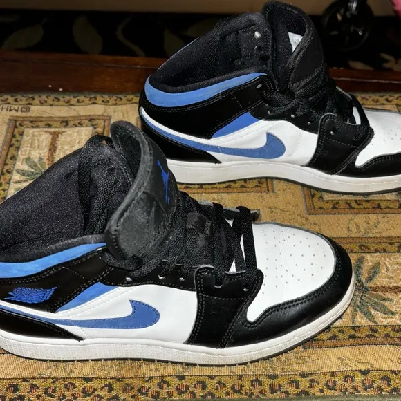Nike Air Jordan Retro 1 Mid 'Racer Blue' Youth Size 6.5 640734-140 Black White