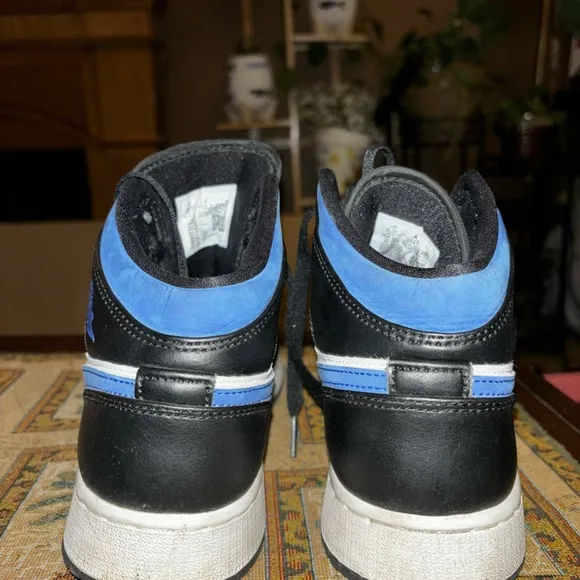 Nike Air Jordan Retro 1 Mid 'Racer Blue' Youth Size 6.5 640734-140 Black White