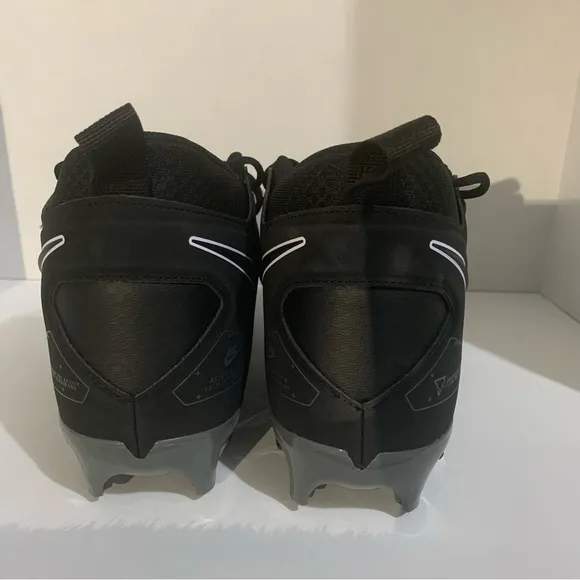 Nike‎ Alpha Menace Pro 3 Black White Football Cleats