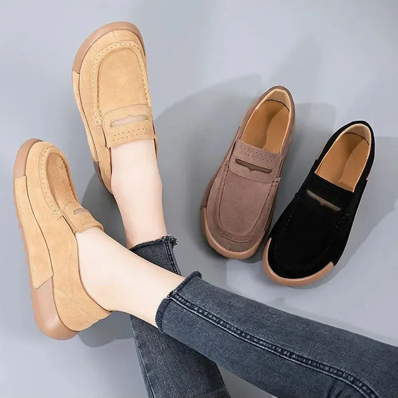 Orthopedic moccasins for women