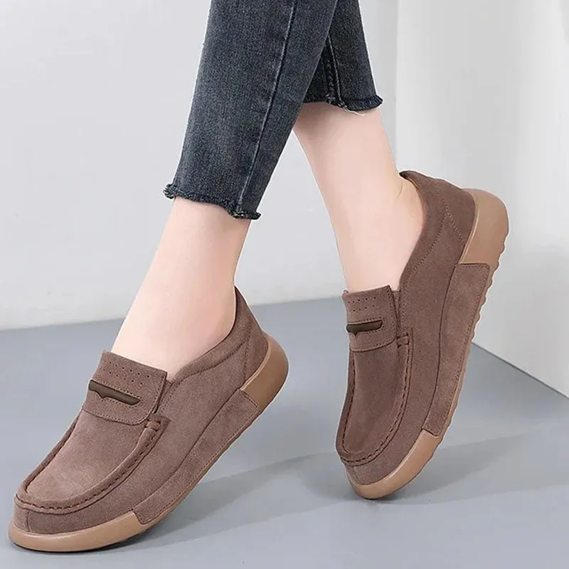 Orthopedic moccasins for women