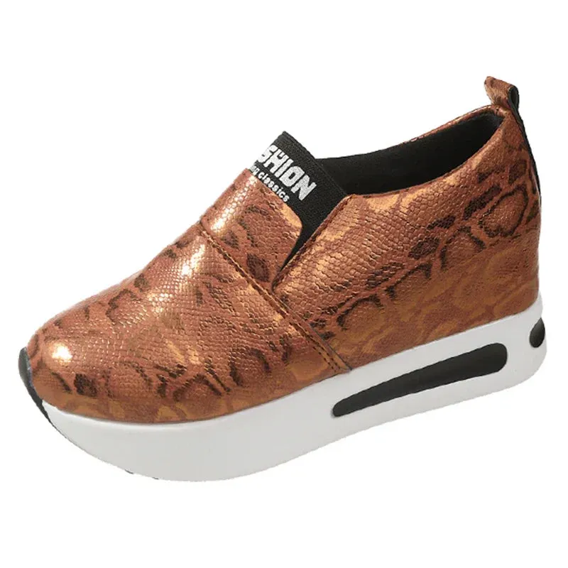 Platform Sneakers Women Casual Non-Slip Thick Sole Sports Shoes Plus Size Slip-On Loafers