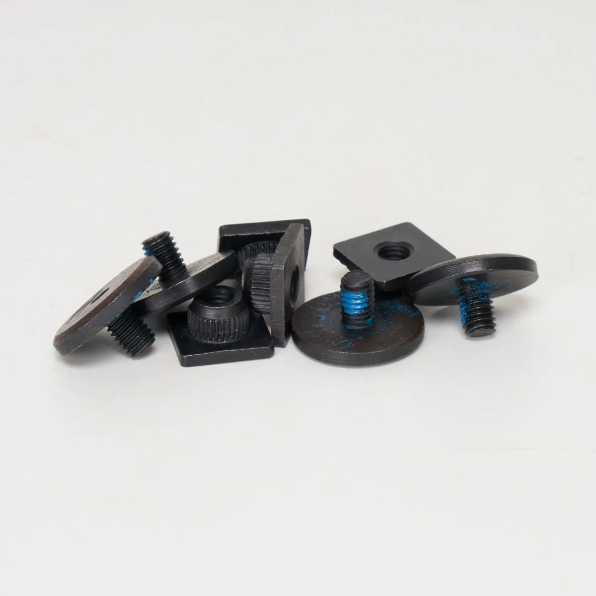 Razors Cuff Bolt Kit (round receiver) - 4 pack