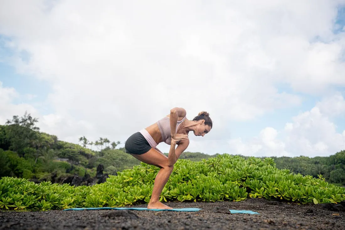 SHORT YOGA FEMME COTON NOIR/GRIS CHINE