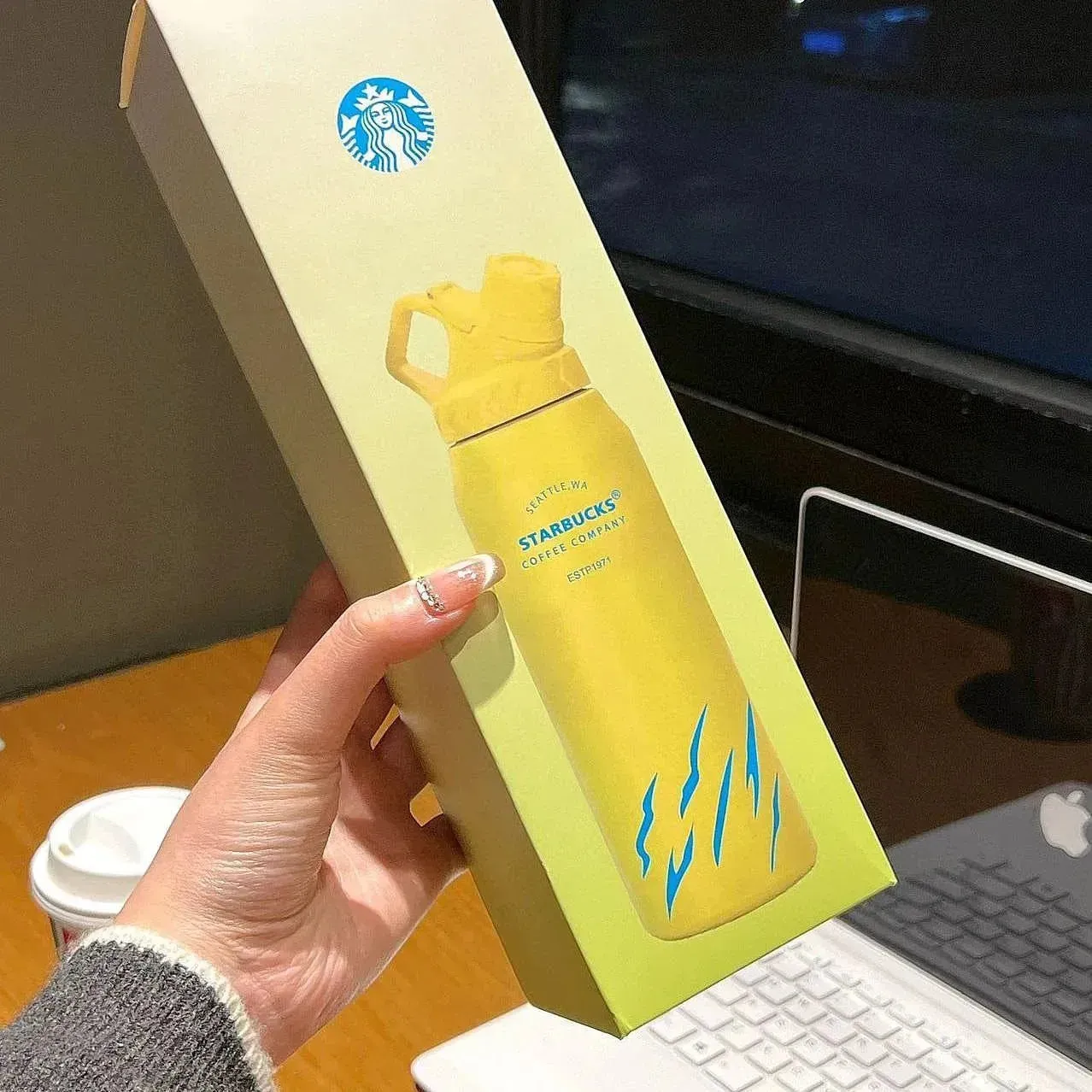 Starbucks Tiger Quench Bottle (1000 ml)