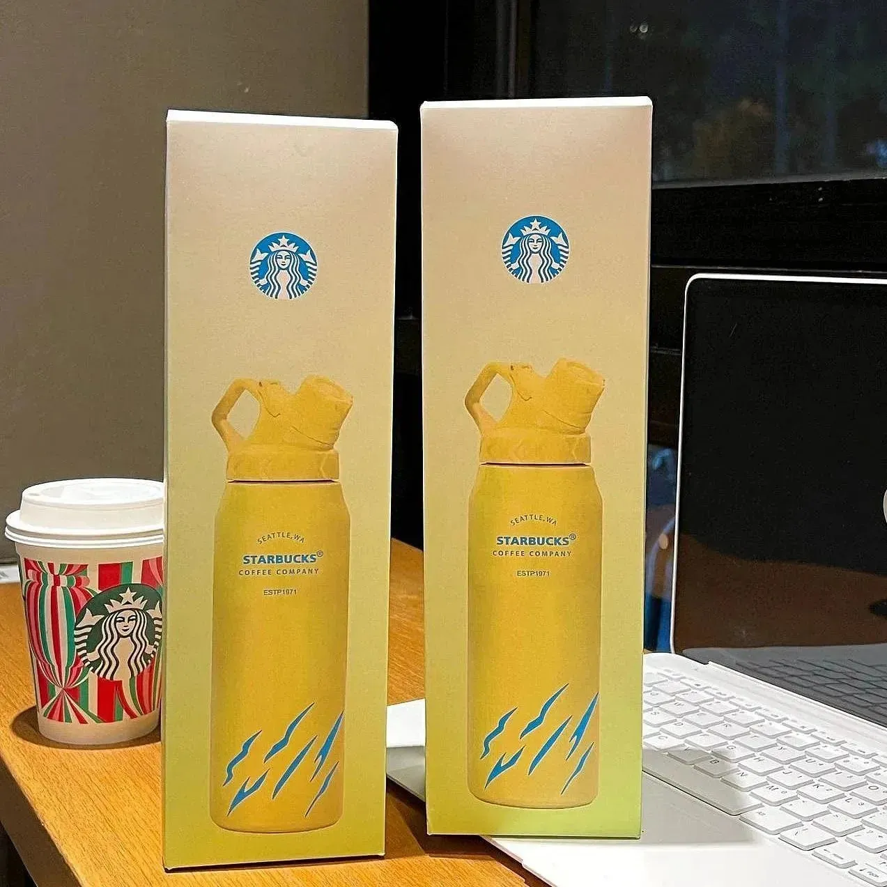Starbucks Tiger Quench Bottle (1000 ml)
