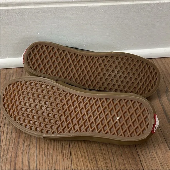 Vans Pro Skate Chukka Low Shoe - Size 8.5 - Like new
