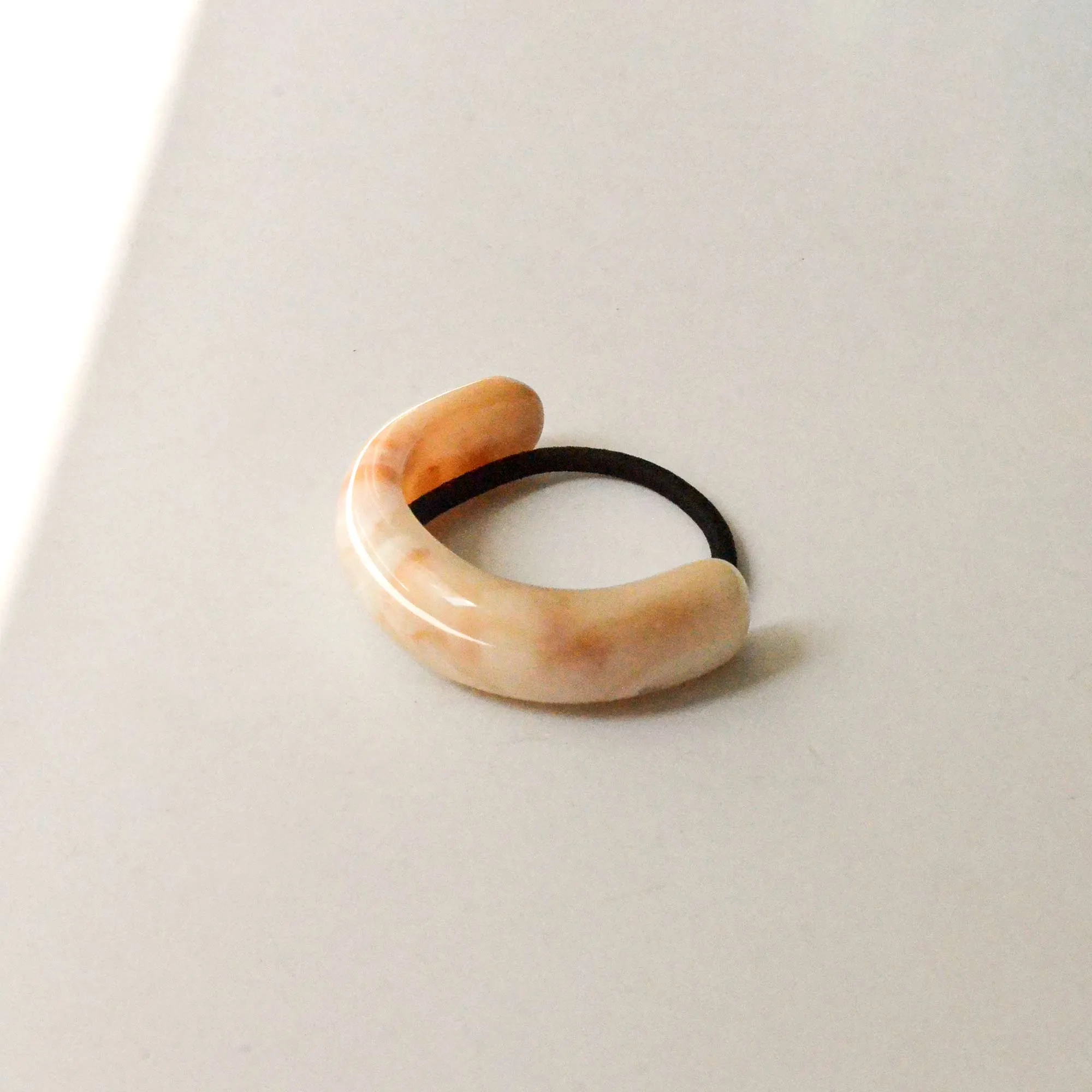 Wide Arch Resin Ponytail Hair Tie | Beige
