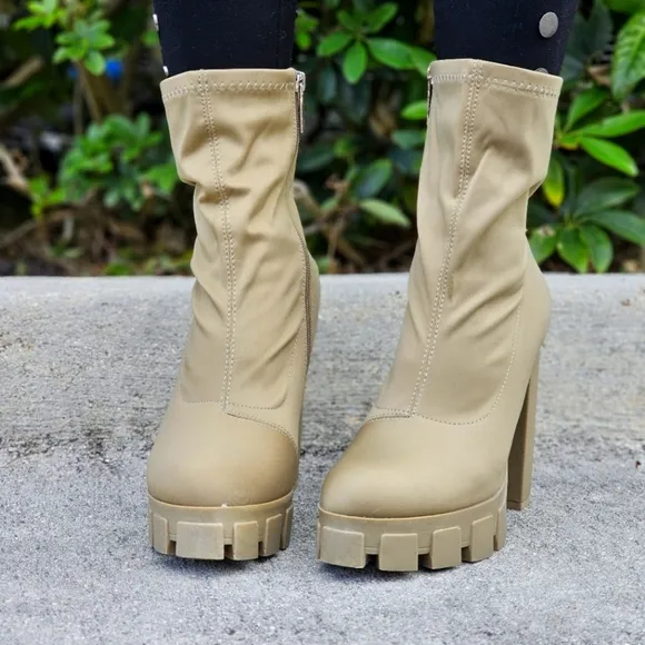Women's Platform Ankle Chunky Heel Boots Taupe Color