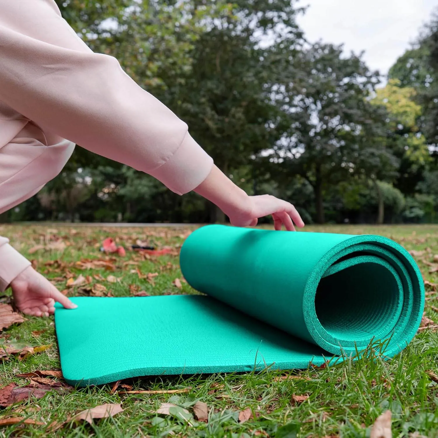 Yoga Mat, One-Inch Extra Thick High Density Exercise Mat, Anti-Tear Exercise Yoga Mat with Carrying Strap, Suitable for Various Yoga Exercises