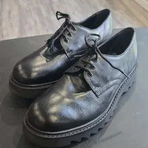 🐢 Zara Patent Leather Derby Platform Shoes
